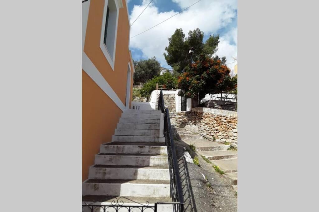 Ferienwohnung Giorgina'S House Symi Exterior foto